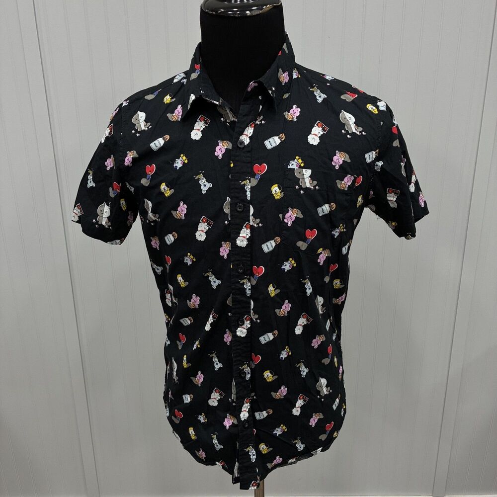 BT21 Mens Medium Black All Over Print Short Sleeve Button Down Shirt BTS